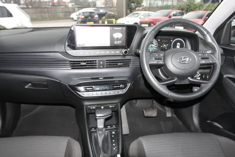 WG72UWP Hyundai i20 1.0T GDi 48V MHD Premium 5dr DCT Thumbnail #12