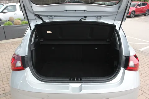 WG72UWP Hyundai i20 1.0T GDi 48V MHD Premium 5dr DCT Thumbnail #14