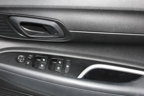 WG72UWP Hyundai i20 1.0T GDi 48V MHD Premium 5dr DCT Thumbnail #15