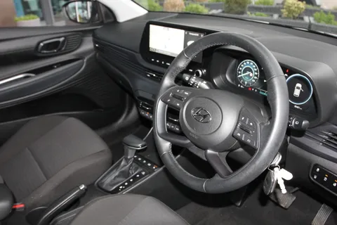 WG72UWP Hyundai i20 1.0T GDi 48V MHD Premium 5dr DCT Thumbnail #16