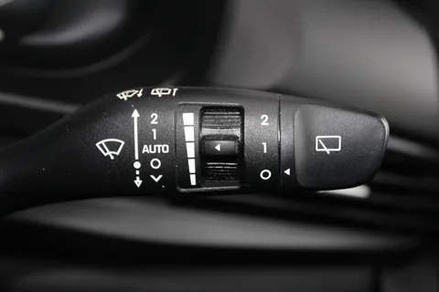 WG72UWP Hyundai i20 1.0T GDi 48V MHD Premium 5dr DCT Thumbnail #22