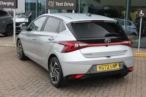 WG72UWP Hyundai i20 1.0T GDi 48V MHD Premium 5dr DCT Thumbnail #31