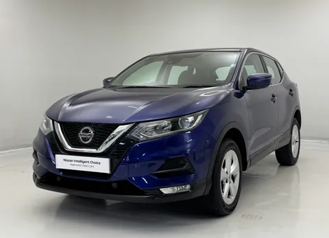 6 of 35 for Nissan Qashqai 1.3 DiG-T Acenta Premium 5dr