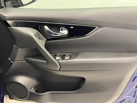 20 of 35 for Nissan Qashqai 1.3 DiG-T Acenta Premium 5dr