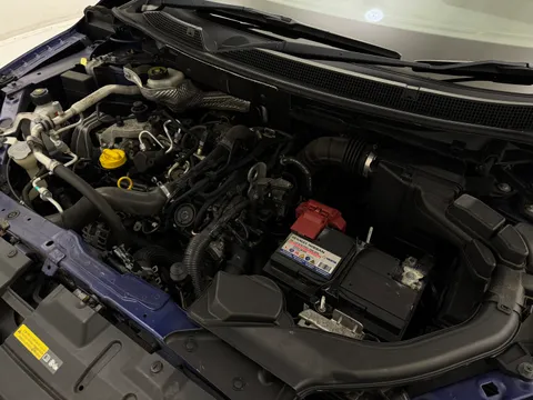 29 of 35 for Nissan Qashqai 1.3 DiG-T Acenta Premium 5dr