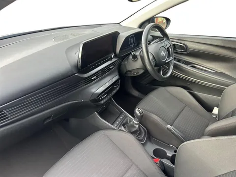 EN21XKP Hyundai i20 1.0T GDi 48V MHD Premium 5dr Thumbnail #4