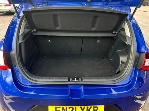 EN21XKP Hyundai i20 1.0T GDi 48V MHD Premium 5dr Thumbnail #14