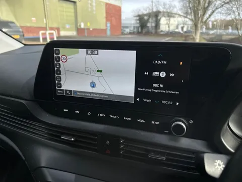 EN21XKP Hyundai i20 1.0T GDi 48V MHD Premium 5dr Thumbnail #18