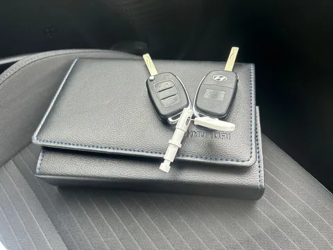 EN21XKP Hyundai i20 1.0T GDi 48V MHD Premium 5dr Thumbnail #25