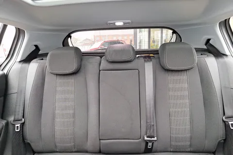 KJ19DXS Peugeot 308 1.2 PureTech 130 Allure 5dr Thumbnail #11