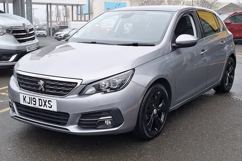 KJ19DXS Peugeot 308 1.2 PureTech 130 Allure 5dr Thumbnail #16