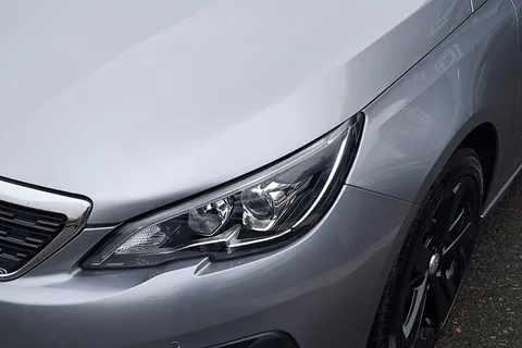 KJ19DXS Peugeot 308 1.2 PureTech 130 Allure 5dr Thumbnail #15