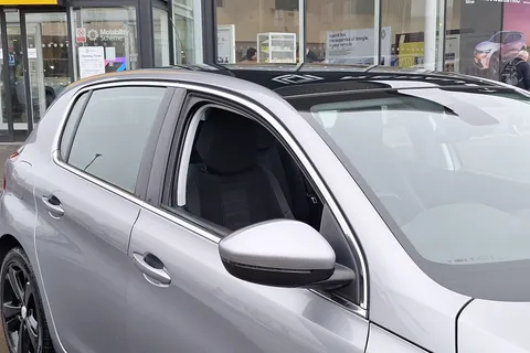 KJ19DXS Peugeot 308 1.2 PureTech 130 Allure 5dr Thumbnail #27