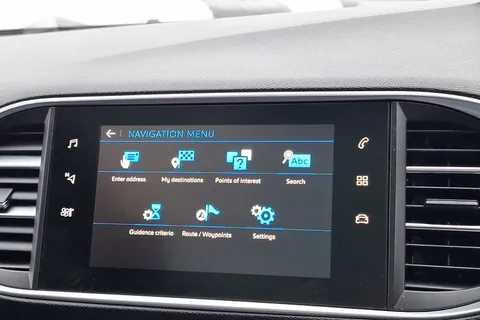 KJ19DXS Peugeot 308 1.2 PureTech 130 Allure 5dr Thumbnail #38