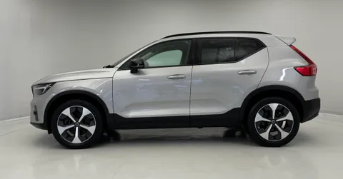CF72EWG Volvo XC40 2.0 B4P Ultimate Dark 5dr Auto Thumbnail #2