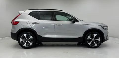 CF72EWG Volvo XC40 2.0 B4P Ultimate Dark 5dr Auto Thumbnail #5