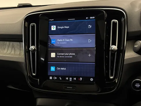 CF72EWG Volvo XC40 2.0 B4P Ultimate Dark 5dr Auto Thumbnail #25