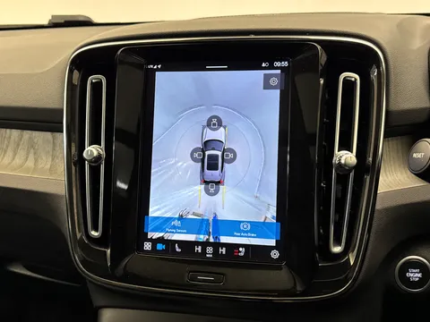 CF72EWG Volvo XC40 2.0 B4P Ultimate Dark 5dr Auto Thumbnail #28