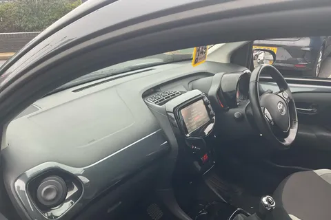 BX18TUH Toyota AYGO 1.0 VVT-i X-Press 5dr Thumbnail #30