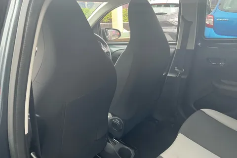 BX18TUH Toyota AYGO 1.0 VVT-i X-Press 5dr Thumbnail #31
