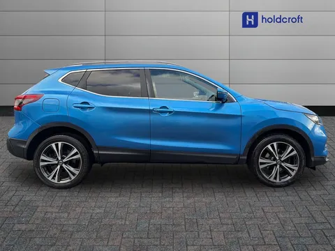 2 of 25 for Nissan Qashqai 1.2 DiG-T N-Connecta 5dr