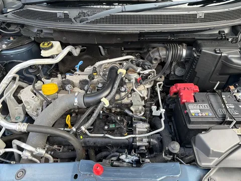 9 of 25 for Nissan Qashqai 1.2 DiG-T N-Connecta 5dr