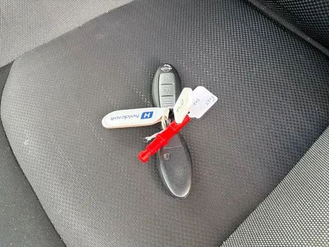 20 of 25 for Nissan Qashqai 1.2 DiG-T N-Connecta 5dr