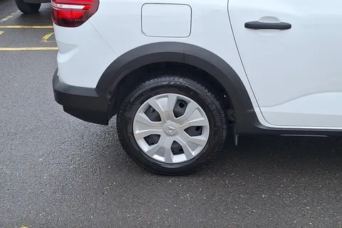 BD22VDX Dacia Jogger 1.0 TCe Essential 5dr Thumbnail #5