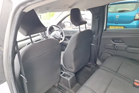 BD22VDX Dacia Jogger 1.0 TCe Essential 5dr Thumbnail #34