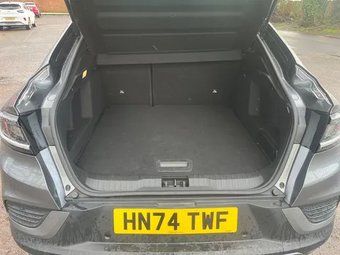 HN74TWF Renault ARKANA 1.6 E-Tech FHEV 145 Esprit Alpine 5dr Auto Thumbnail #24