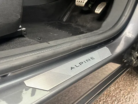 HN74TWF Renault ARKANA 1.6 E-Tech FHEV 145 Esprit Alpine 5dr Auto Thumbnail #28