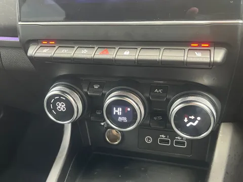 HN74TWF Renault ARKANA 1.6 E-Tech FHEV 145 Esprit Alpine 5dr Auto Thumbnail #21