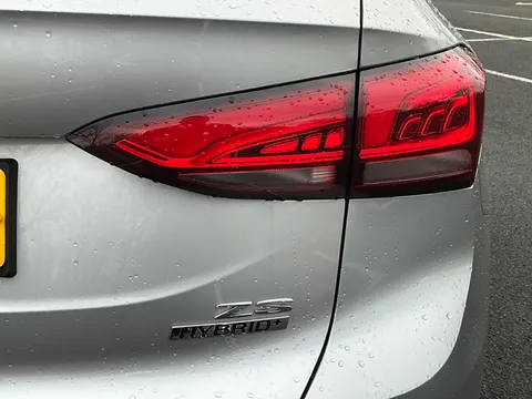 LJ74PGR Mg Motor Uk Zs 1.5 Hybrid+ Trophy 5dr Auto Thumbnail #12