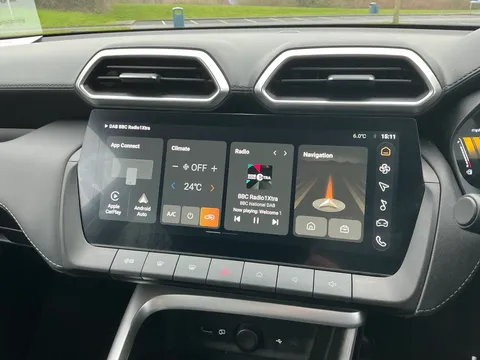 LJ74PGR Mg Motor Uk Zs 1.5 Hybrid+ Trophy 5dr Auto Thumbnail #21