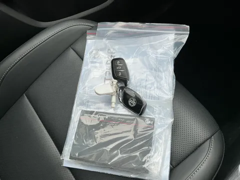 LJ74PGR Mg Motor Uk Zs 1.5 Hybrid+ Trophy 5dr Auto Thumbnail #33