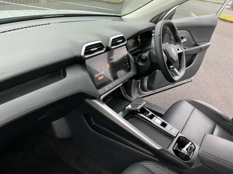 LJ74PGR Mg Motor Uk Zs 1.5 Hybrid+ Trophy 5dr Auto Thumbnail #45