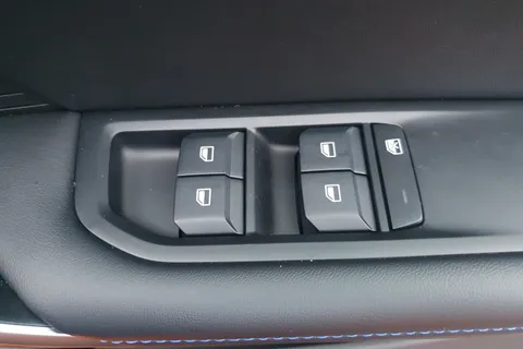 DH75KNU Mg Motor Uk Mg4 150kW Trophy EV Long Range 64kWh 5dr Auto Thumbnail #19