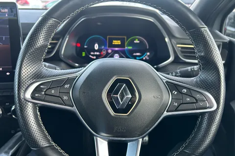 BL73HCA Renault Captur 1.6 E-Tech full hybrid 145 Engineered 5dr Auto Thumbnail #15