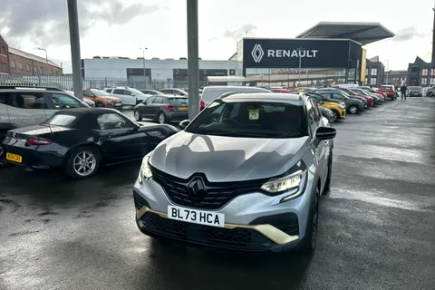 BL73HCA Renault Captur 1.6 E-Tech full hybrid 145 Engineered 5dr Auto Thumbnail #32