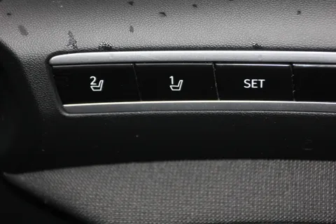 DC73OXJ Hyundai Tucson 1.6 TGDi Hybrid 230 Ultimate 5dr 2WD Auto Thumbnail #17