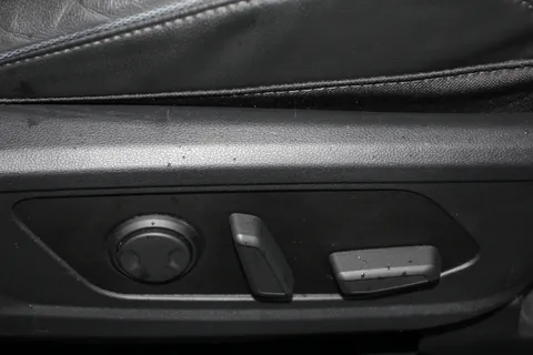 DC73OXJ Hyundai Tucson 1.6 TGDi Hybrid 230 Ultimate 5dr 2WD Auto Thumbnail #20