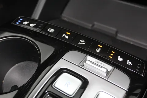 DC73OXJ Hyundai Tucson 1.6 TGDi Hybrid 230 Ultimate 5dr 2WD Auto Thumbnail #28