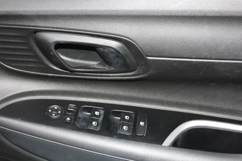 DF23AHD Hyundai Bayon 1.0 TGDi 48V MHEV SE Connect 5dr Thumbnail #15