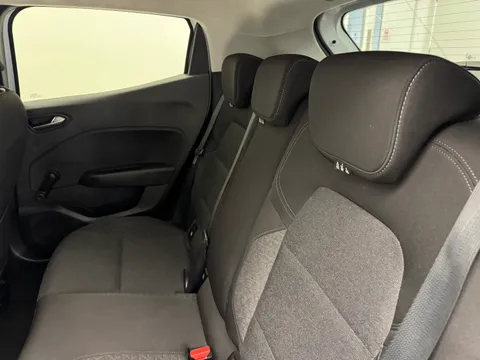 LM70UAP Renault Clio 1.0 TCe 100 Iconic 5dr Auto Thumbnail #10