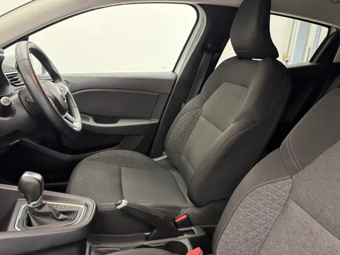 LM70UAP Renault Clio 1.0 TCe 100 Iconic 5dr Auto Thumbnail #13