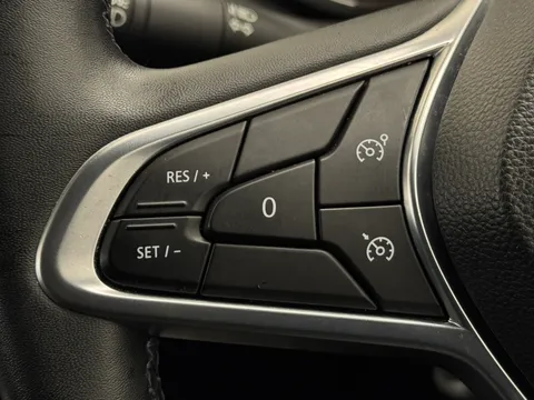 LM70UAP Renault Clio 1.0 TCe 100 Iconic 5dr Auto Thumbnail #20