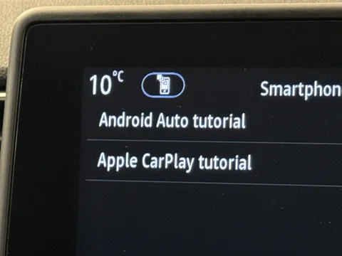 WD72BKA Renault Captur 1.0 TCE 90 Techno 5dr Thumbnail #24