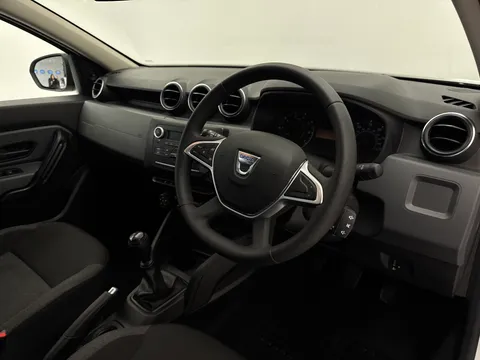 DY72CSZ Dacia Duster 1.0 TCe 90 Essential 5dr Thumbnail #19