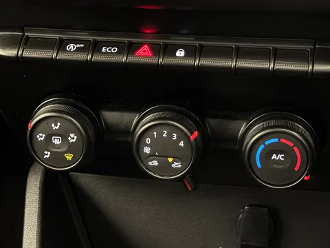 DY72CSZ Dacia Duster 1.0 TCe 90 Essential 5dr Thumbnail #23