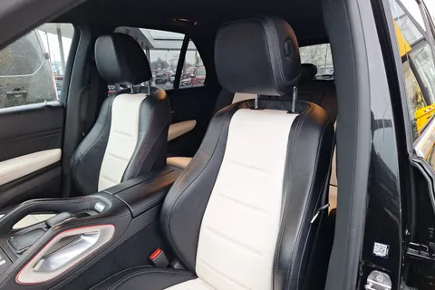 CK20FUA Mercedes-Benz GLE GLE 300d 4Matic AMG Line Premium 5dr 9G-Tronic Thumbnail #31